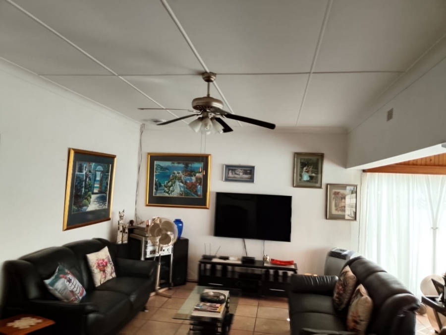 3 Bedroom Property for Sale in Flimieda North West